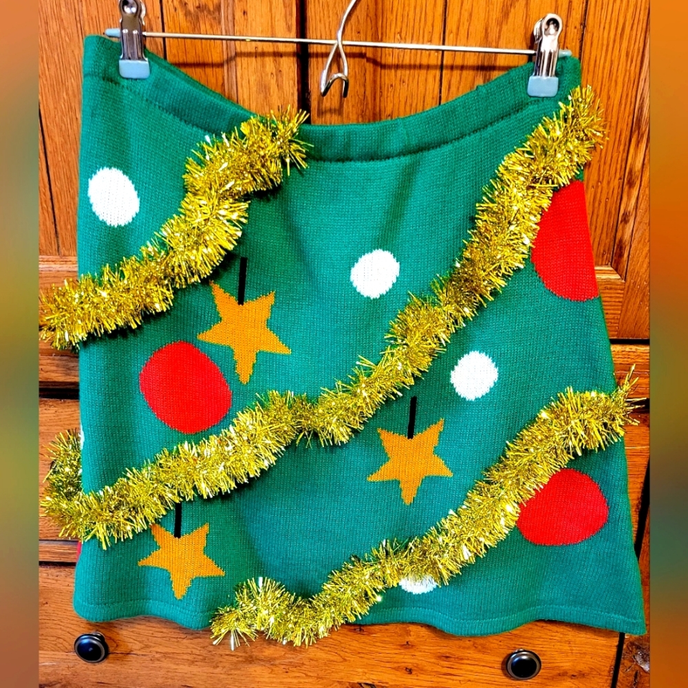 TJMAX Derek Heart CHRISTMAS Skirt Festive Adorable L Party